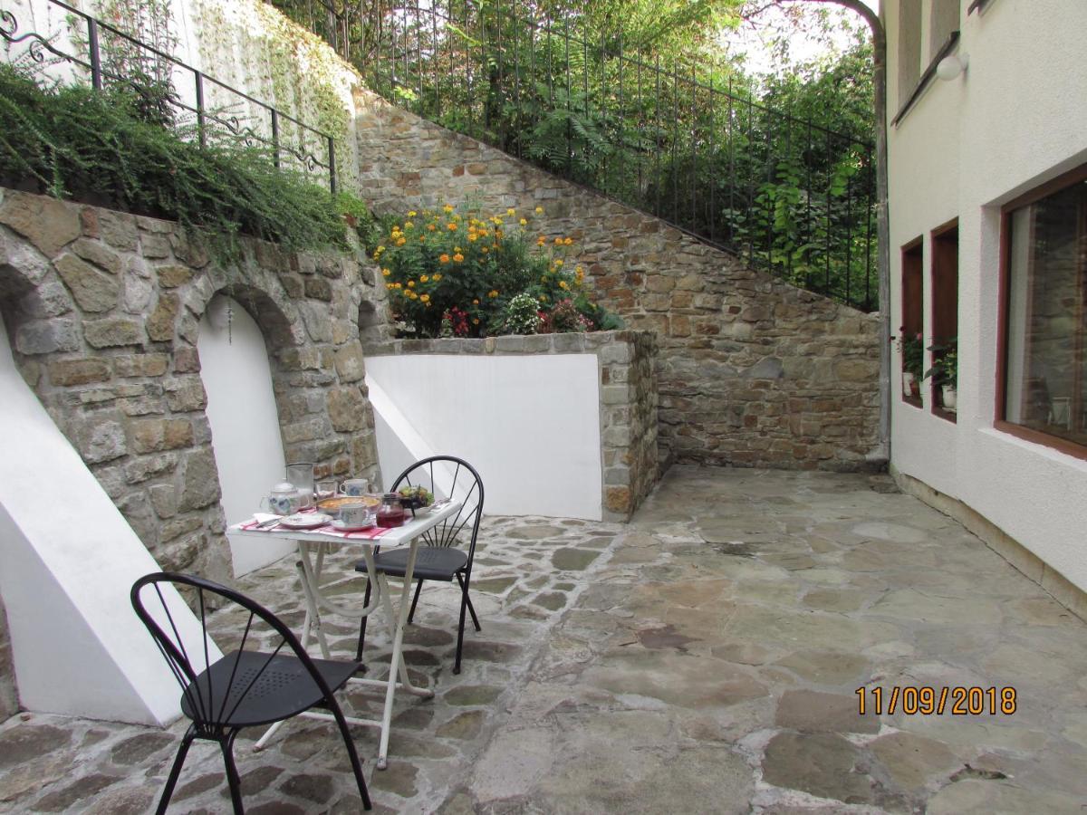 Home With The Veranda Βελίκο Τίρνοβο Εξωτερικό φωτογραφία