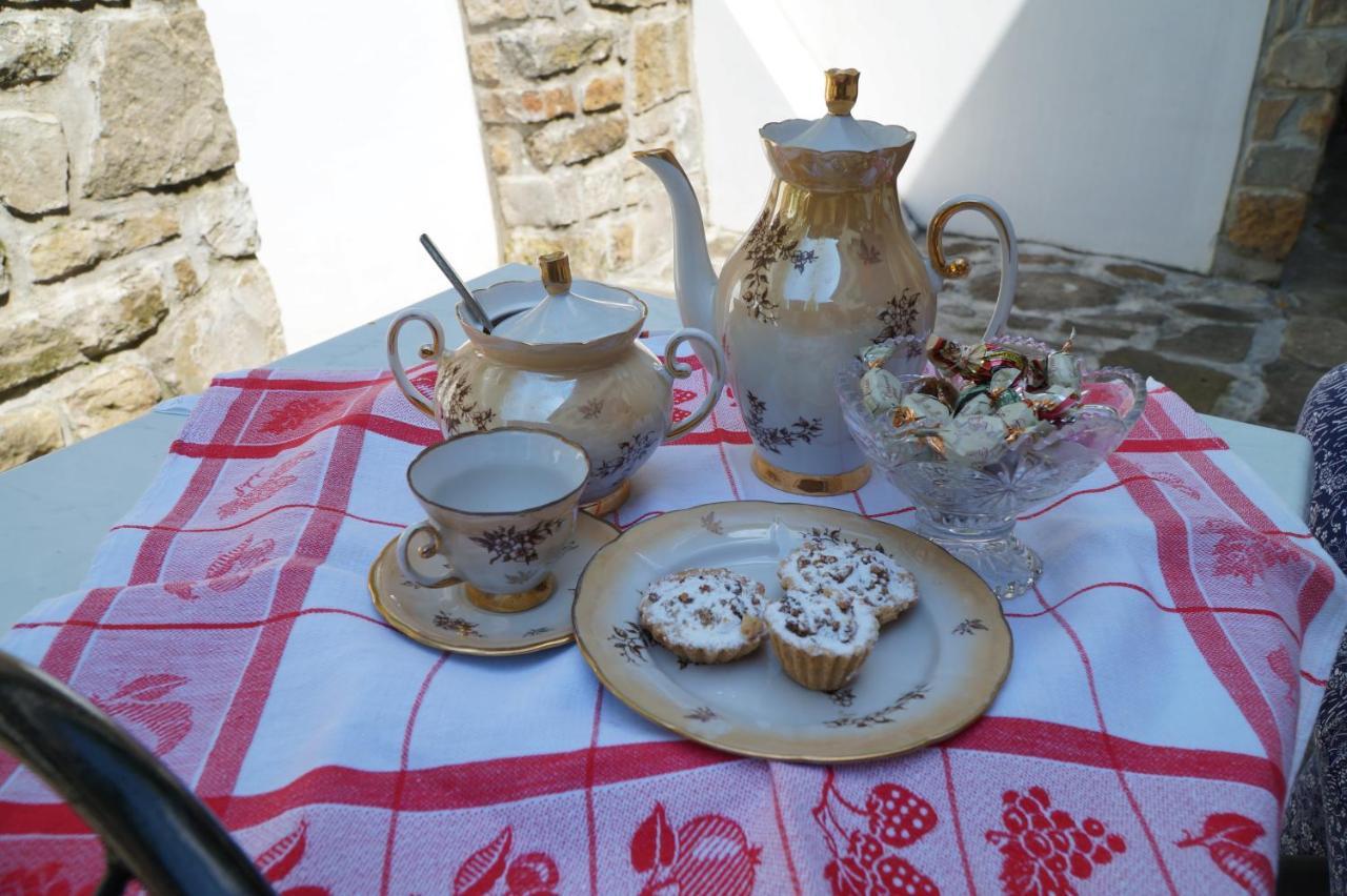 Home With The Veranda Βελίκο Τίρνοβο Εξωτερικό φωτογραφία